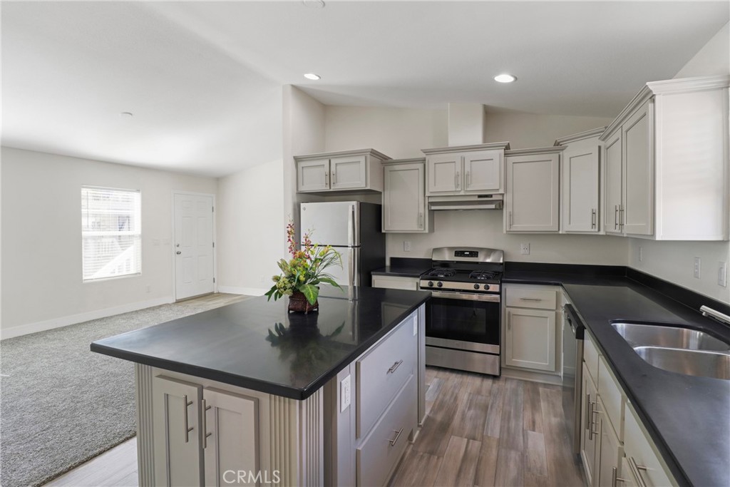 451 S Sellers Street 5