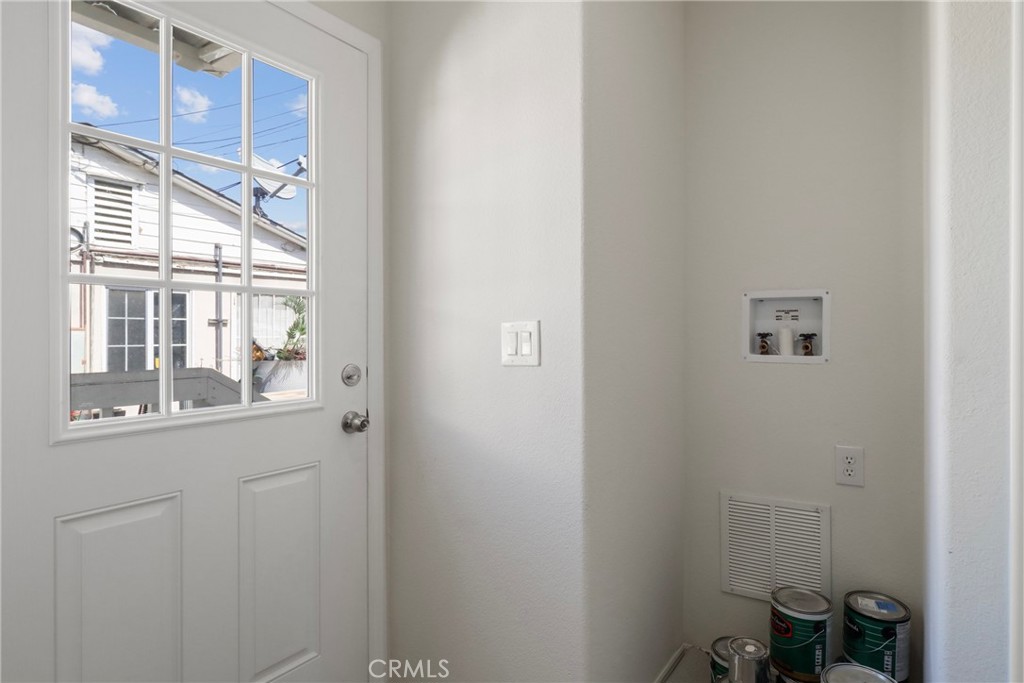 451 S Sellers Street 5