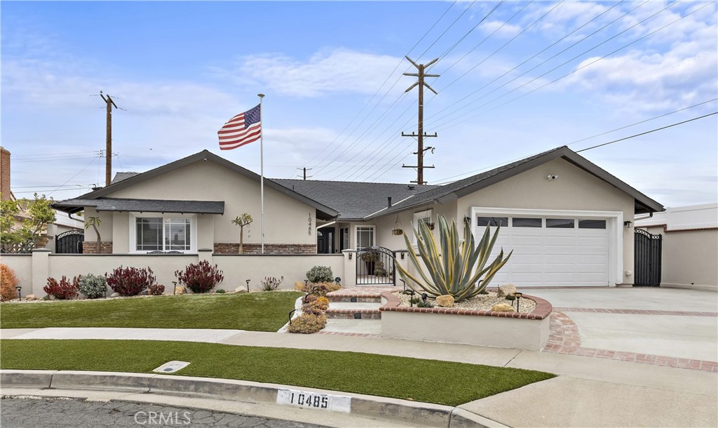 10485 Teal Circle