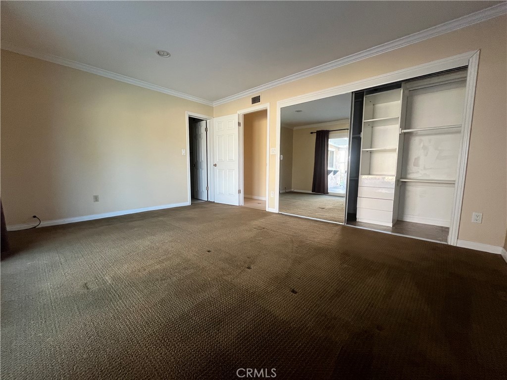 10205 Bunting Avenue