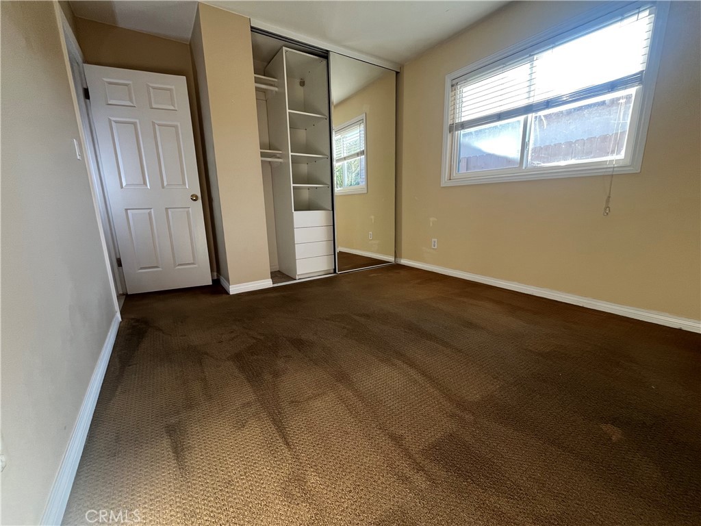 10205 Bunting Avenue