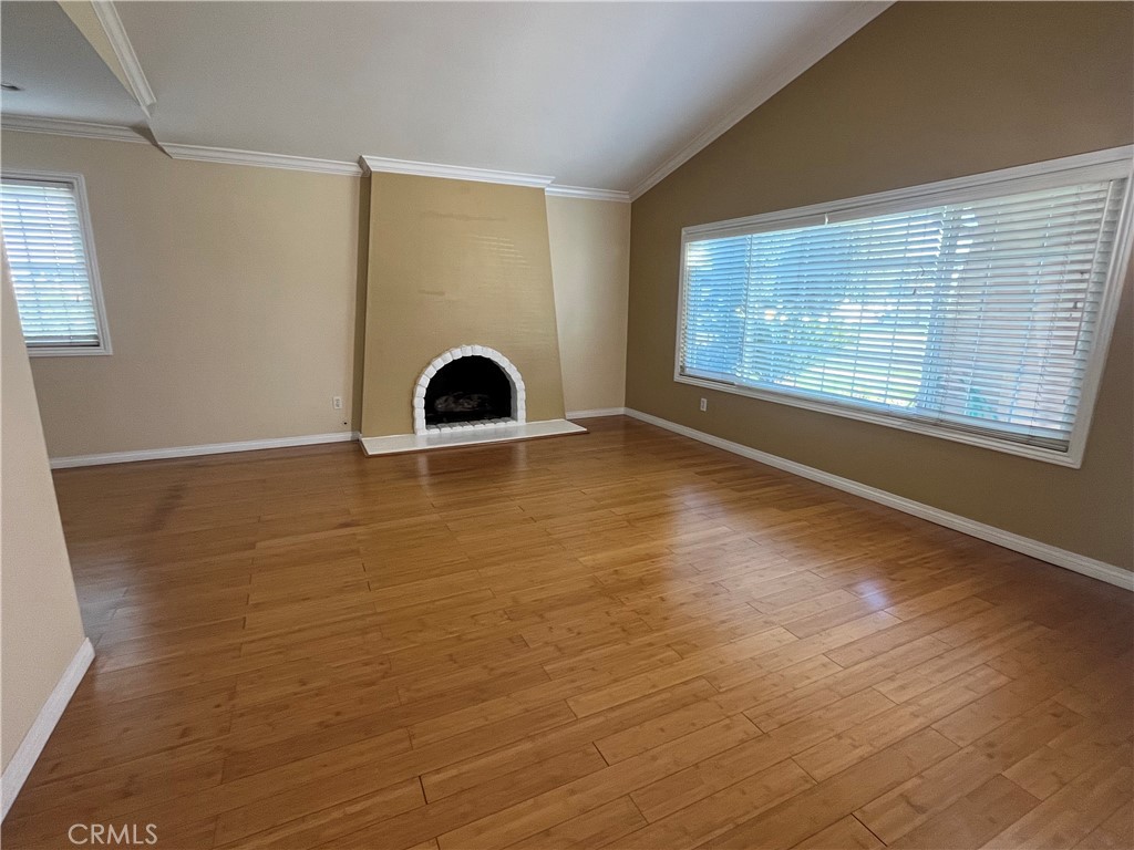 10205 Bunting Avenue