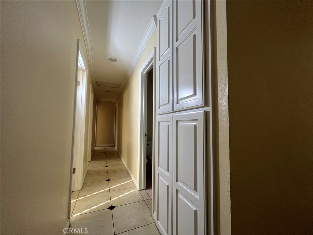 10205 Bunting Avenue