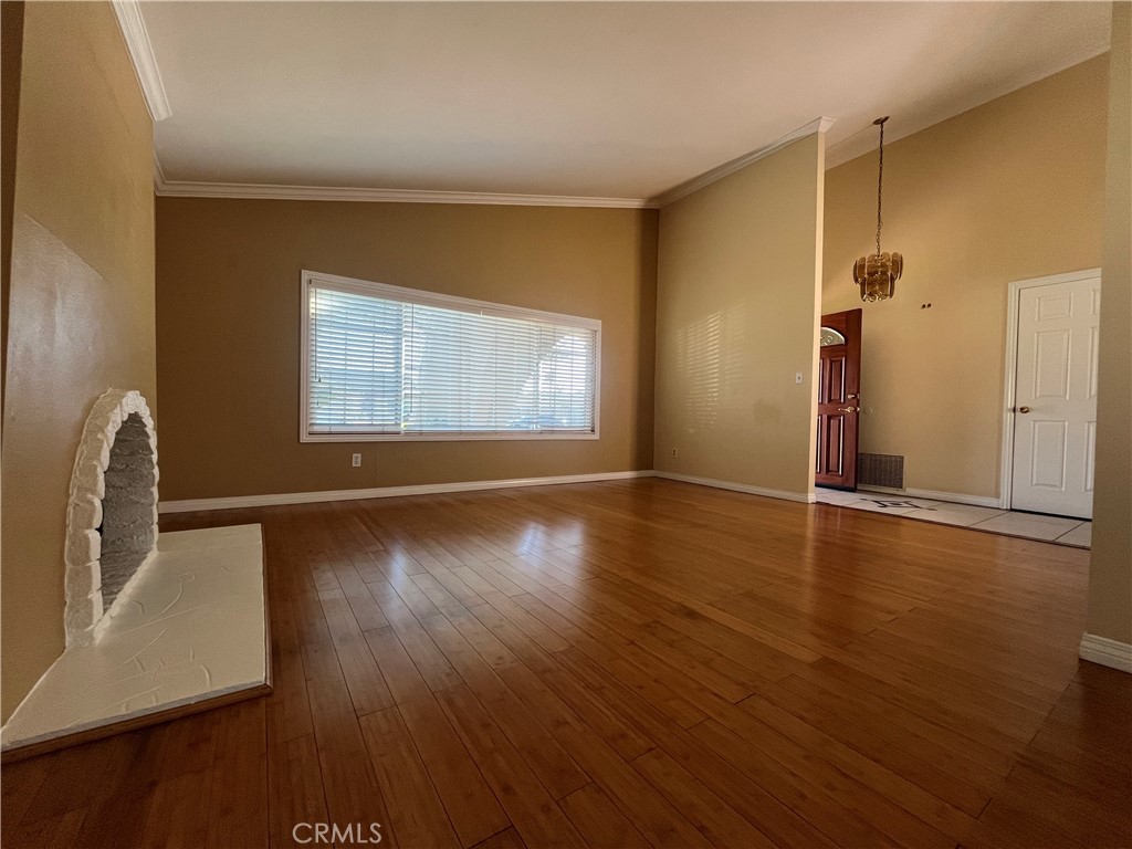 10205 Bunting Avenue