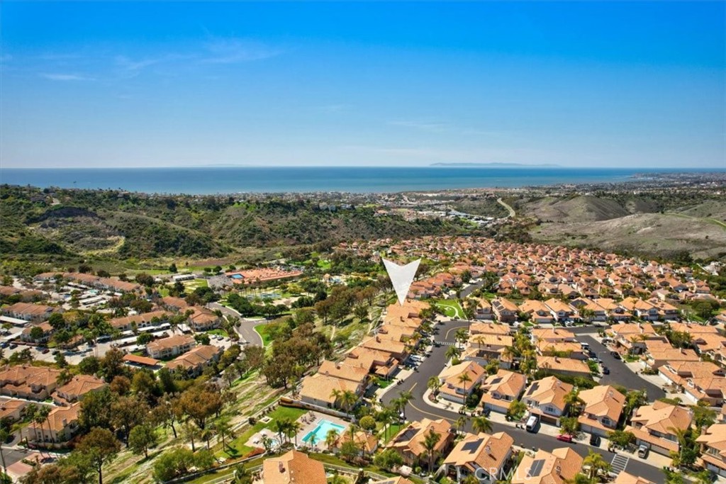 1503 Avenida De Nogales