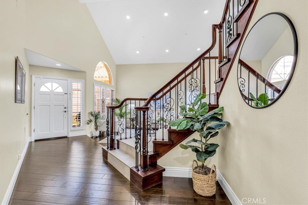 1503 Avenida De Nogales