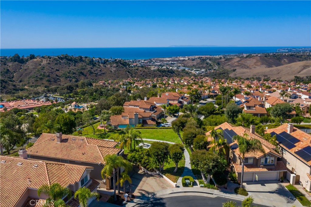 1503 Avenida De Nogales