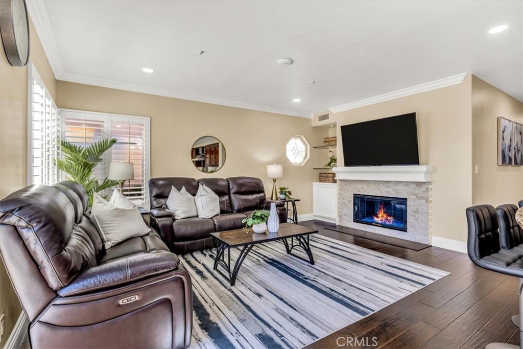 1503 Avenida De Nogales