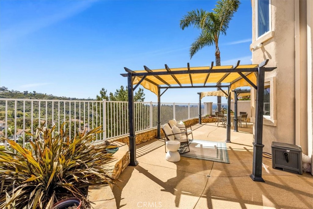 1503 Avenida De Nogales