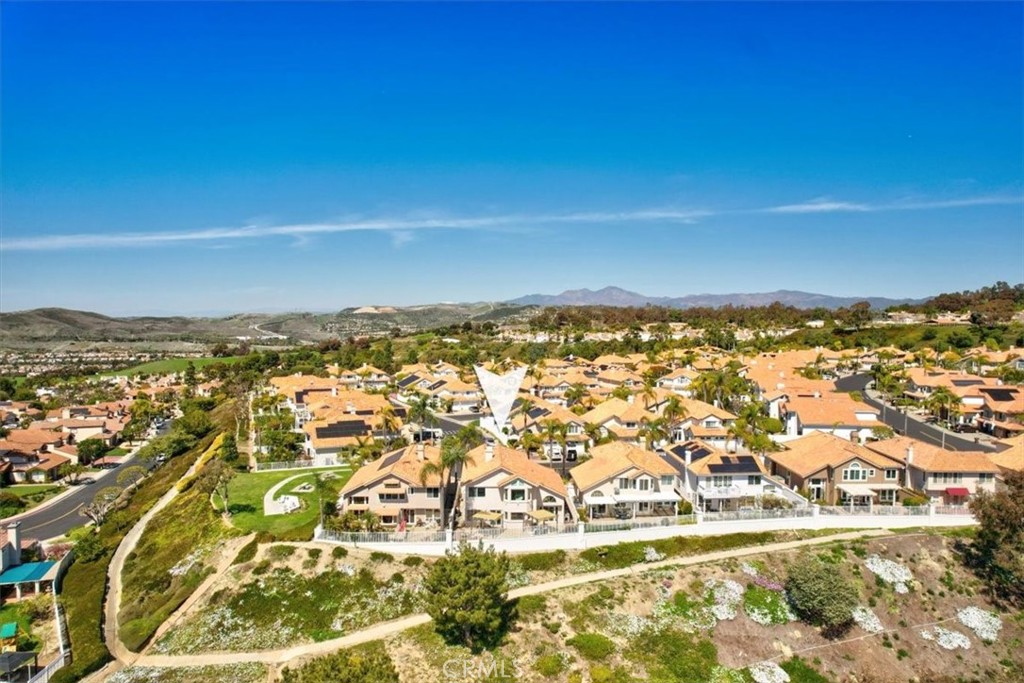 1503 Avenida De Nogales