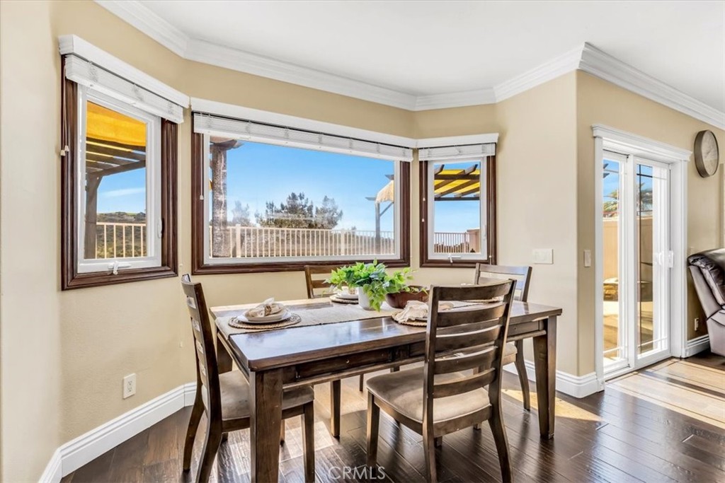 1503 Avenida De Nogales