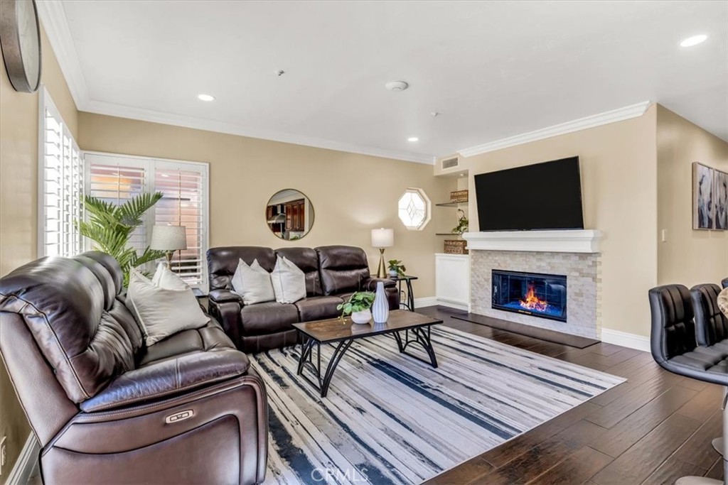 1503 Avenida De Nogales