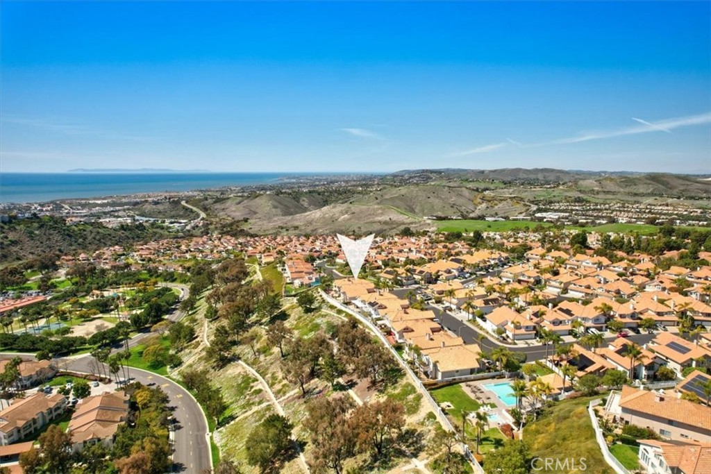 1503 Avenida De Nogales