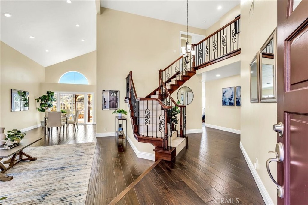 1503 Avenida De Nogales