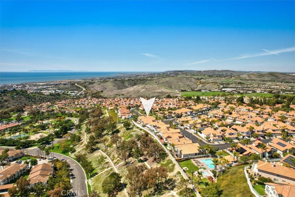 1503 Avenida De Nogales