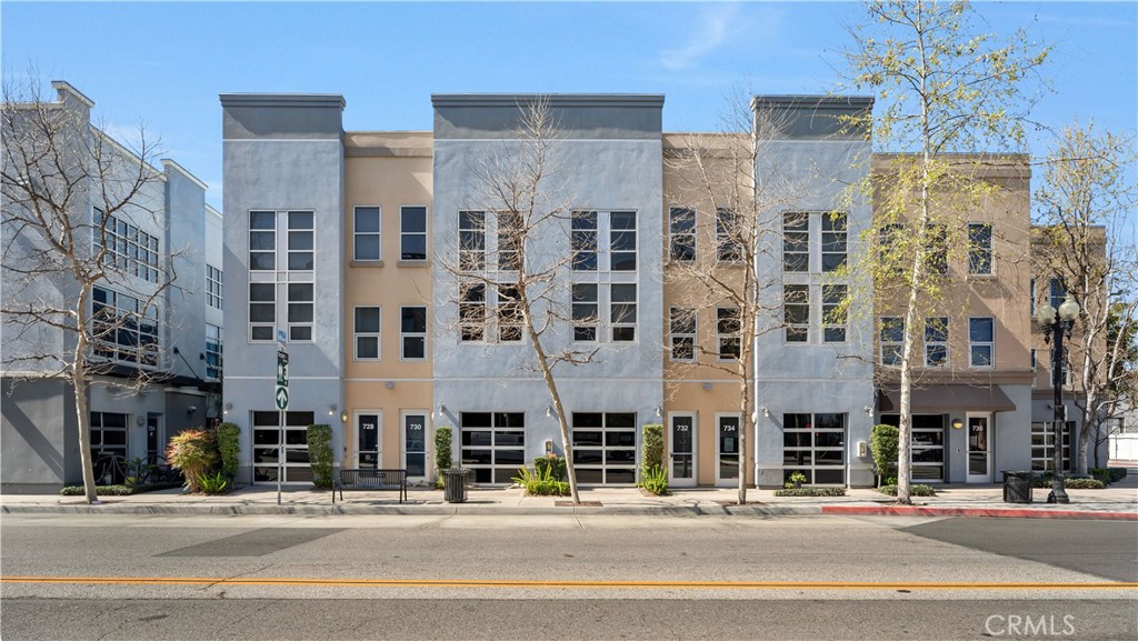 728 N. Santiago Street