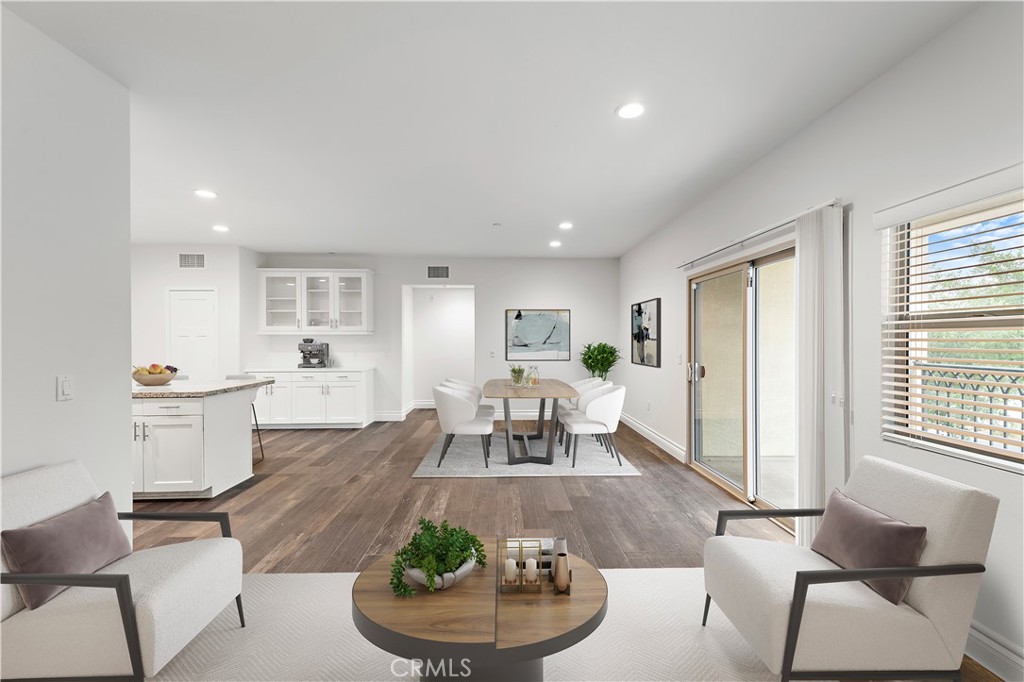 520 S Anaheim Boulevard 4