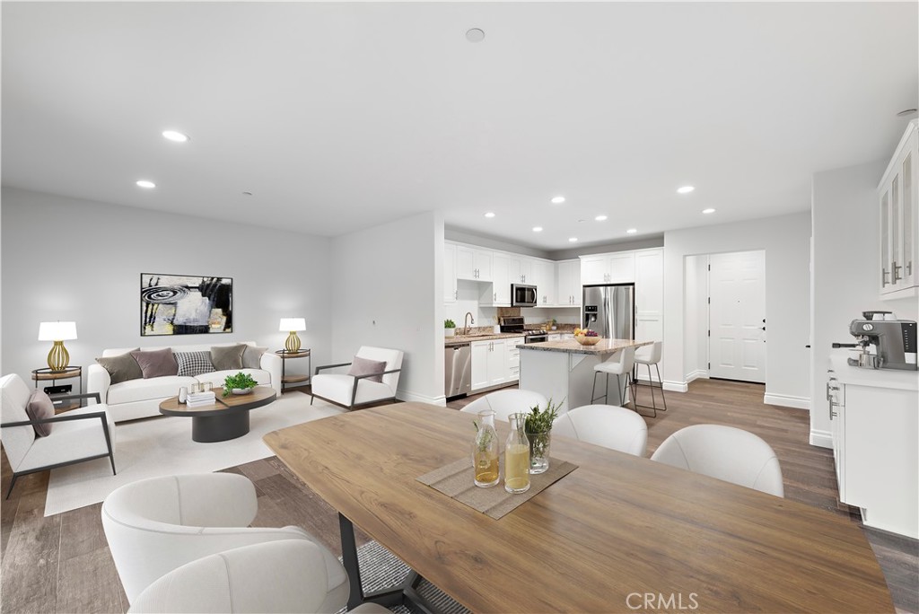 520 S Anaheim Boulevard 4