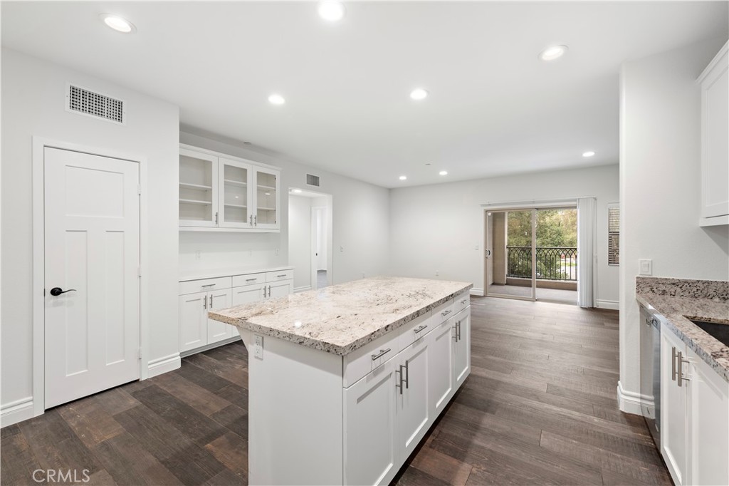 520 S Anaheim Boulevard 4