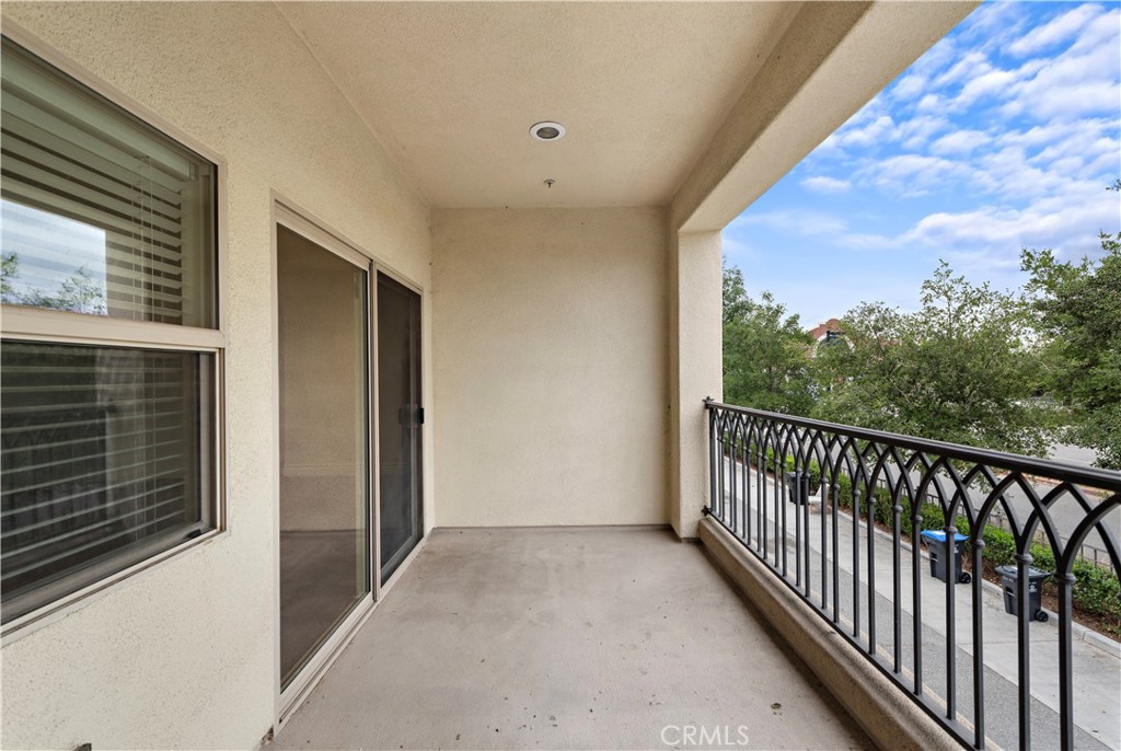 520 S Anaheim Boulevard 4