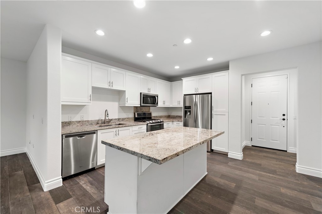 520 S Anaheim Boulevard 4