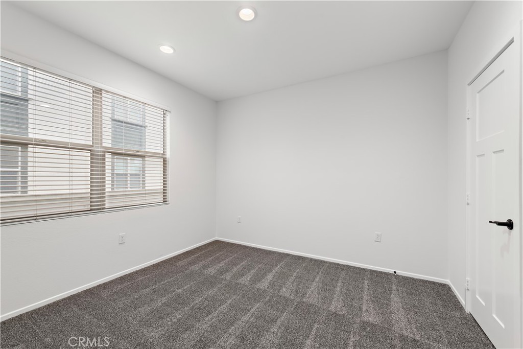 520 S Anaheim Boulevard 4