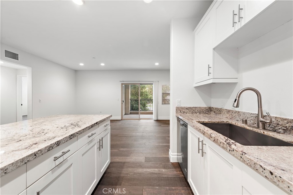 520 S Anaheim Boulevard 4