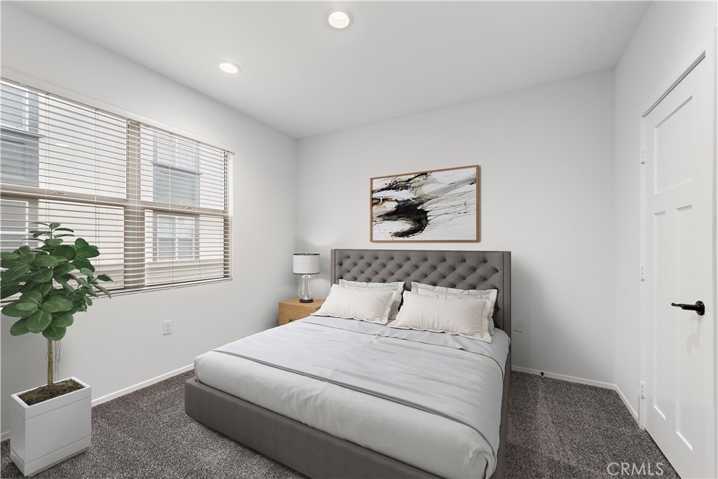 520 S Anaheim Boulevard 4