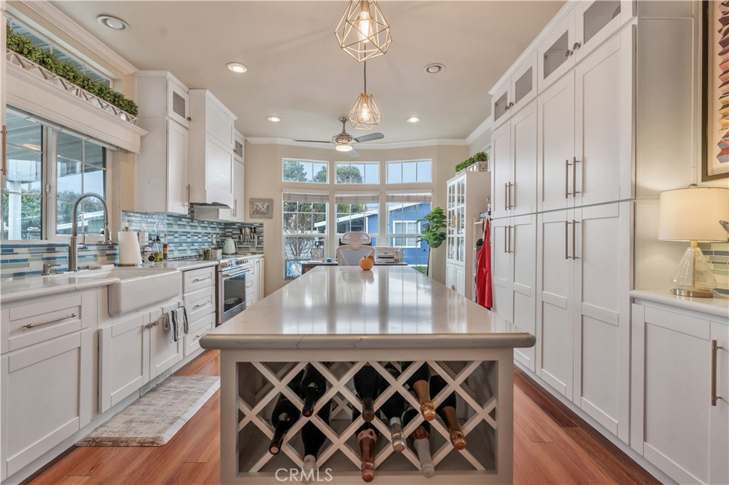 16444 Bolsa Chica Street 14