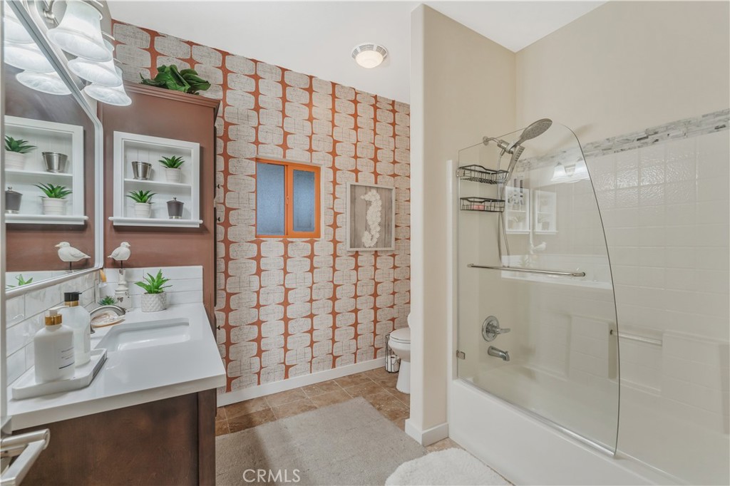 16444 Bolsa Chica Street 14