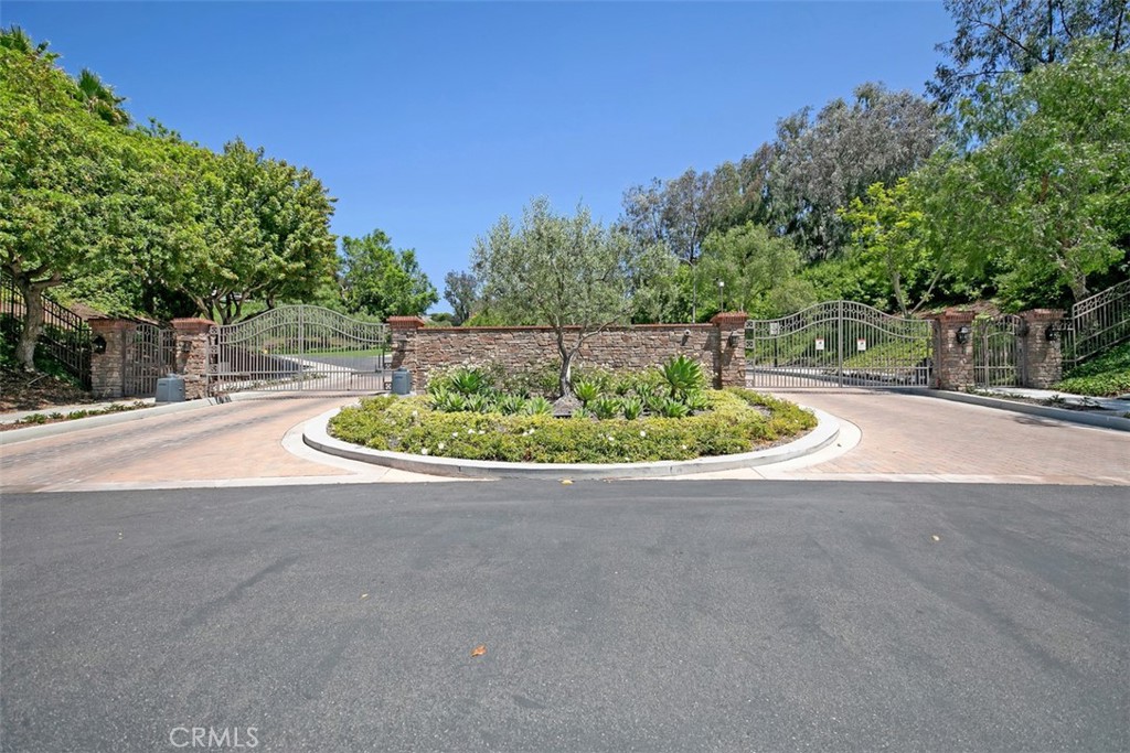25732 Weston Drive