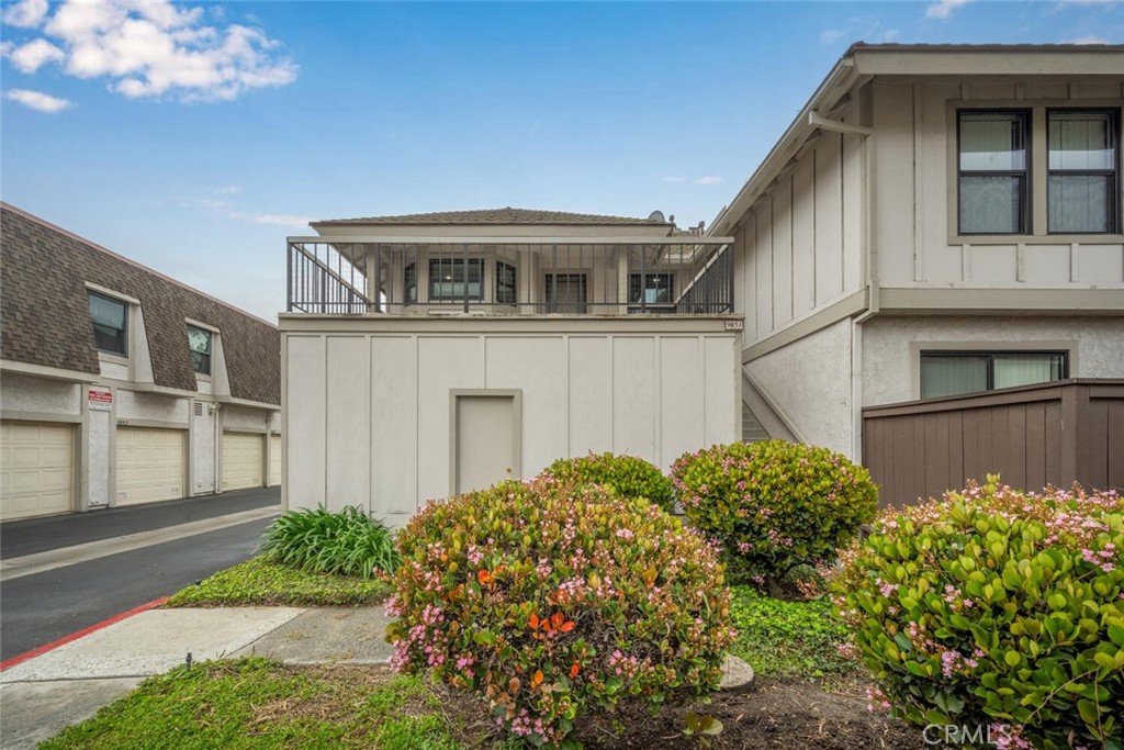 9051 Brownstone Circle