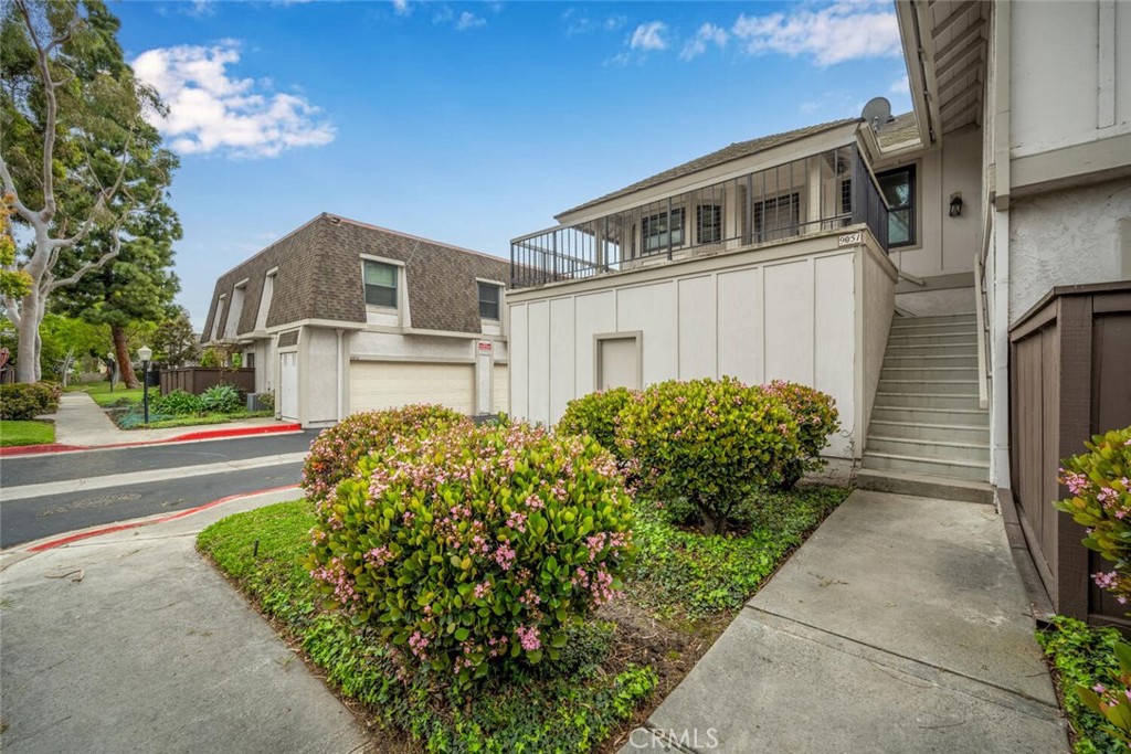 9051 Brownstone Circle