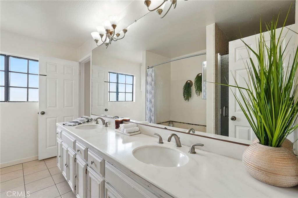 5447 E Centralia Street