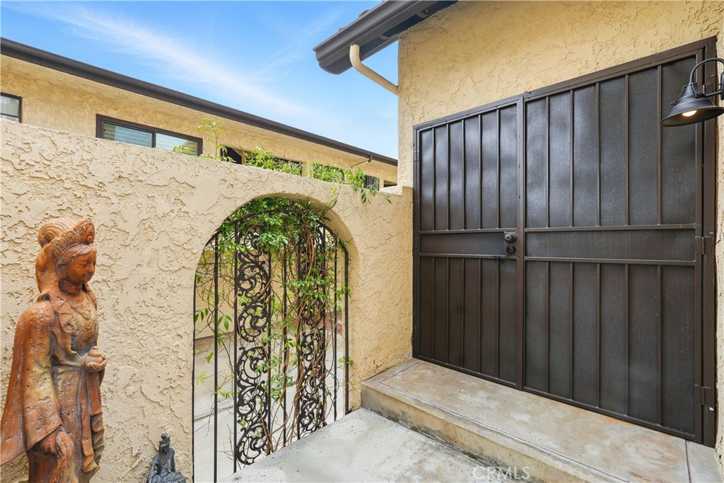 5447 E Centralia Street