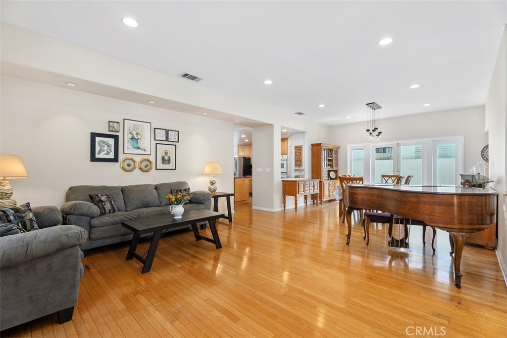 8381 Lomond Drive