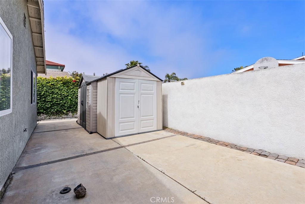 8381 Lomond Drive
