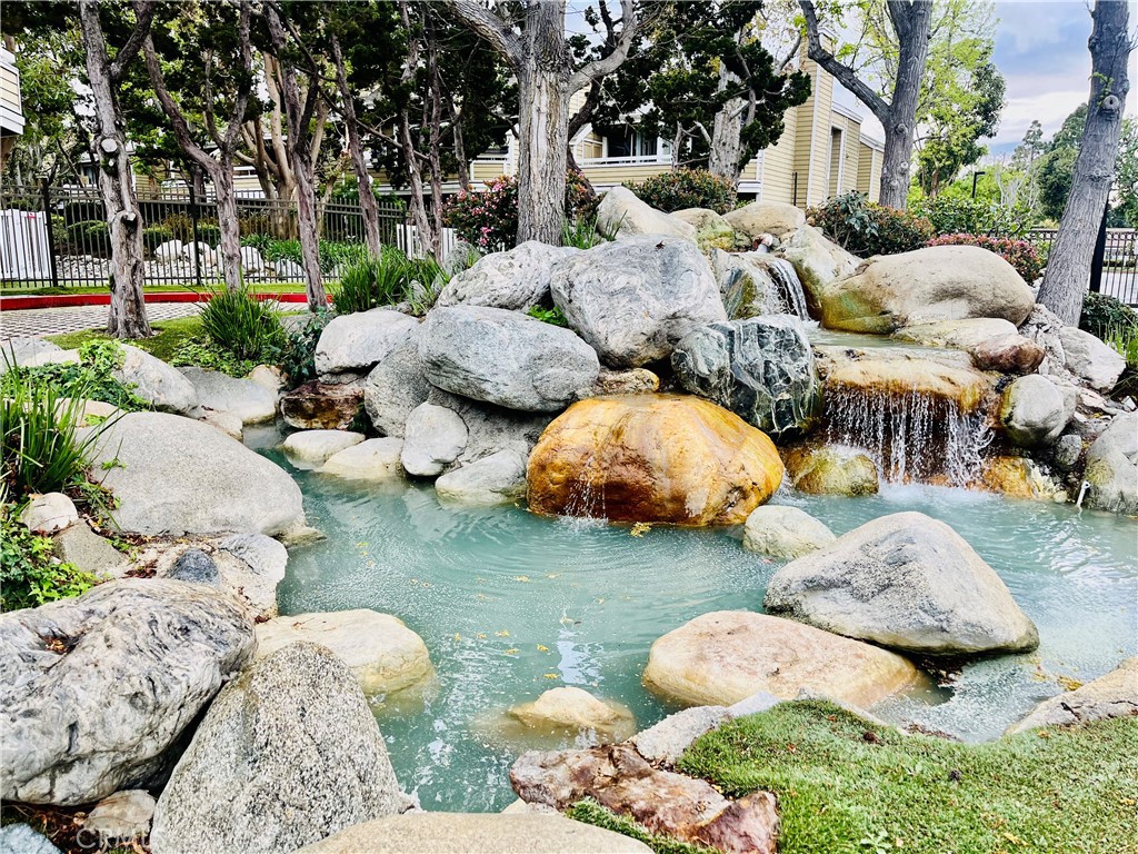 3710 S Bear Street 90