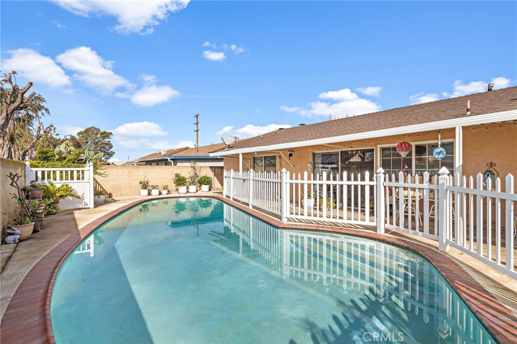 1410 Grovemont Street