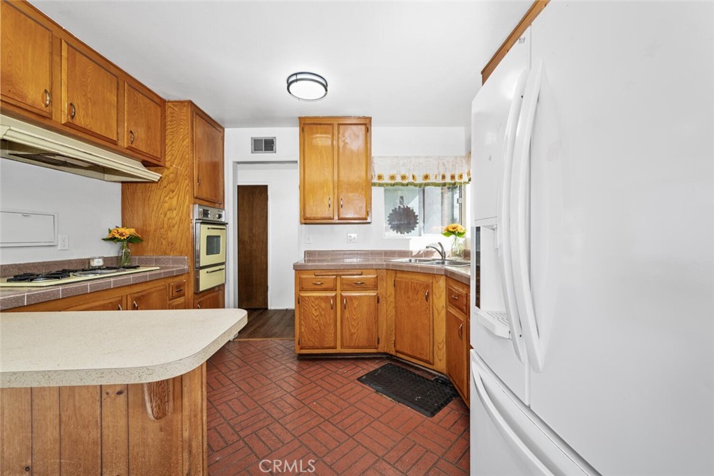 5261 Raintree Street