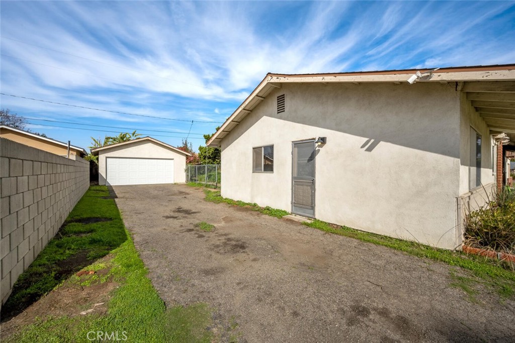 5261 Raintree Street