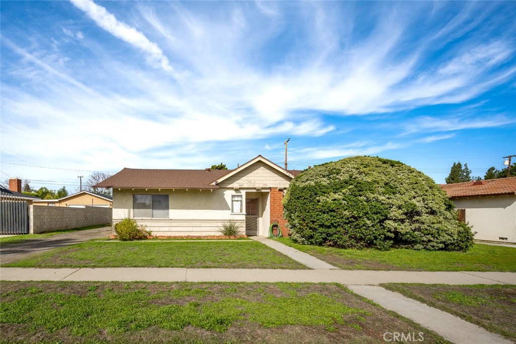 5261 Raintree Street