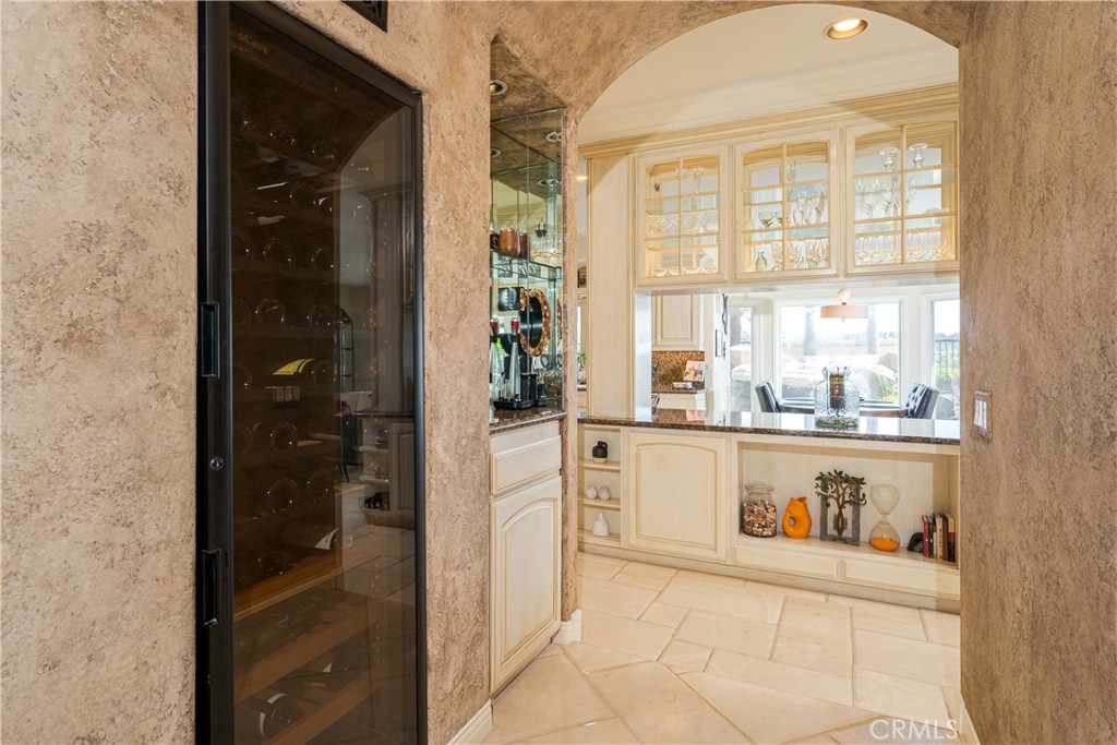 12 Santa Barbara Place