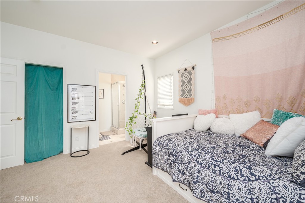12 Santa Barbara Place