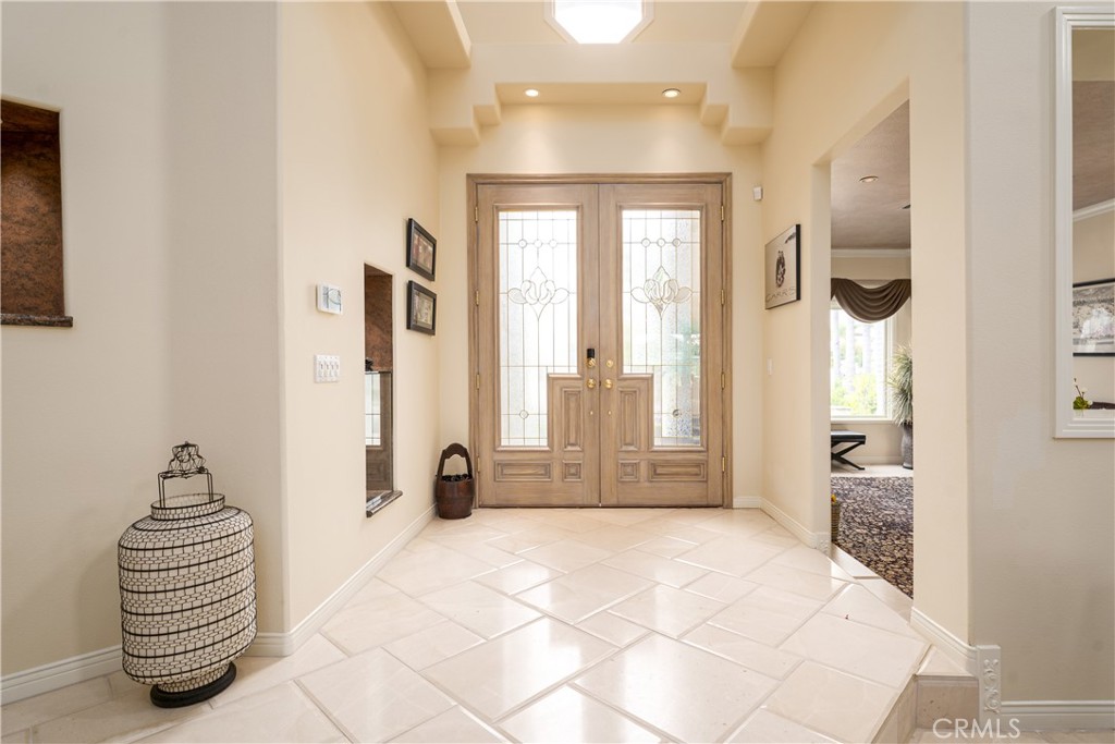 12 Santa Barbara Place