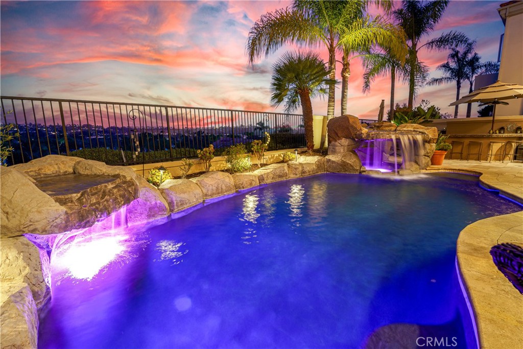 12 Santa Barbara Place
