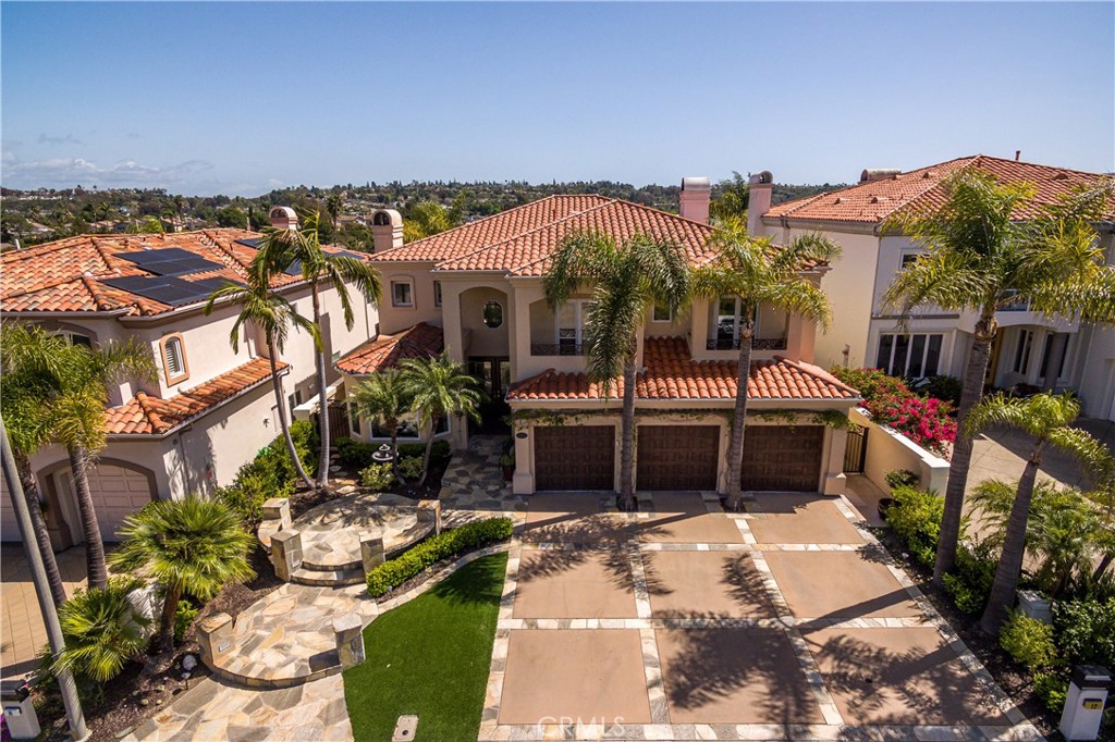 12 Santa Barbara Place