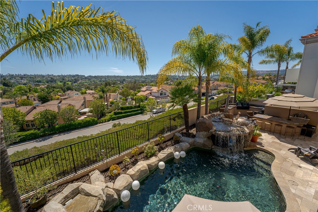 12 Santa Barbara Place