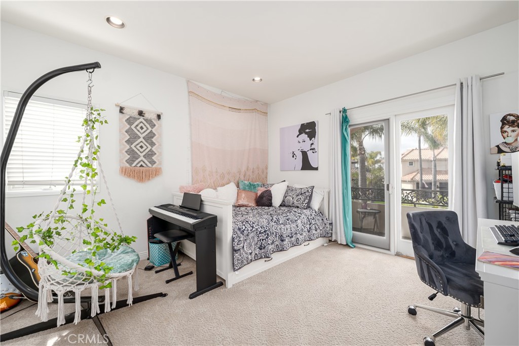 12 Santa Barbara Place