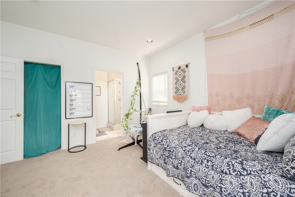 12 Santa Barbara Place